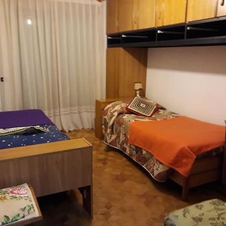 Appartamento Con Parcheggio Pubblico Sotto Casa Saint-Vincent Exterior foto